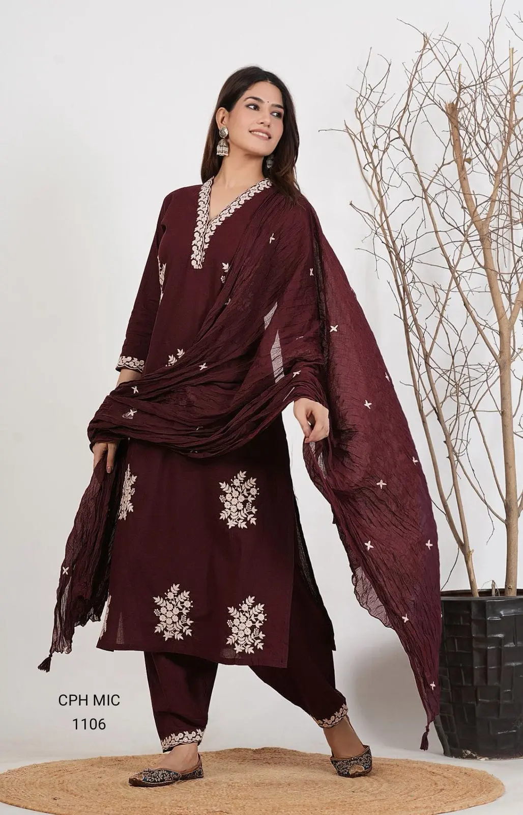 Premium Chanderi Silk Embroidered Kurta Set